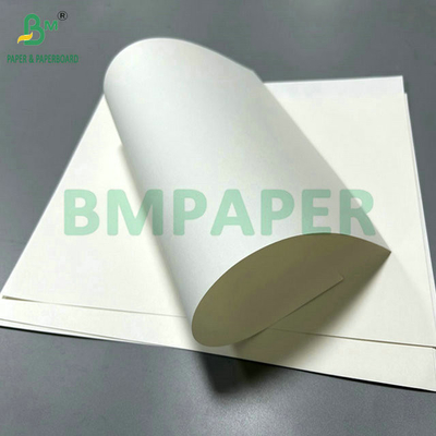 120gr 150gr Tường kraft trắng trắng mạnh mẽ cho túi mua sắm 787mm 1092mm