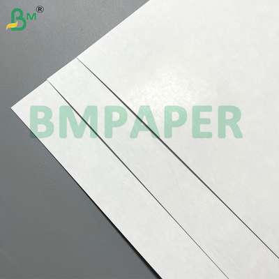 240-330gsm Bảng trò chơi phủ mặt hai màu đen / xanh lá cây C2S giấy thẻ chơi cho thẻ Stratch