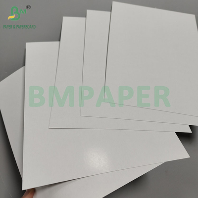 Giấy bìa đen lõi đen độ mờ cao 310gsm 330gsm tiêu chuẩn cho bài poker