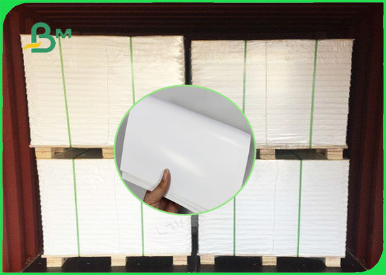 Thẻ FSC C2S ART / Giấy Couche 300GSM trong các ram 23 * 35 cho Poster