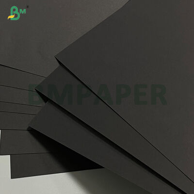 Giấy bìa đen cứng cáp, bề mặt mờ, làm từ bột gỗ nguyên sinh, định lượng 250g, dùng cho bao bì cao cấp