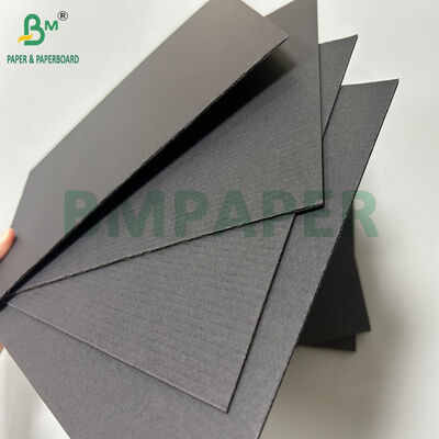 1.5mm 1.7mm Giấy bìa carton sóng F màu đen dùng cho đóng gói 1000 x 1420mm